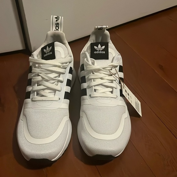 Adidas Originals Multix Sneakers - Picture 2 of 6